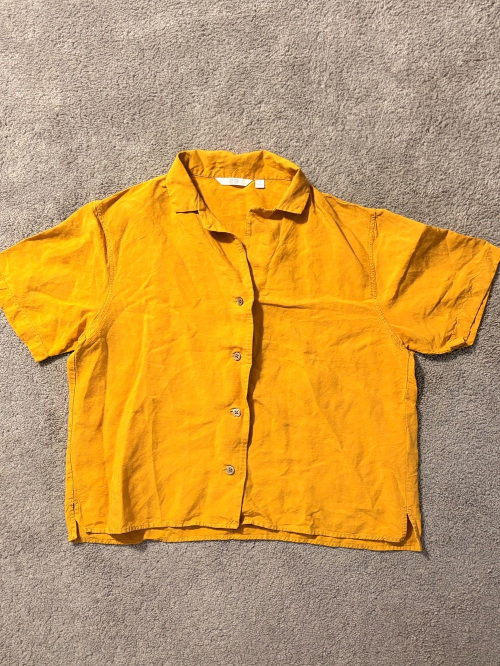 Uniqlo Yellow/Mustard Short-Sleeve Button-Down Shirt